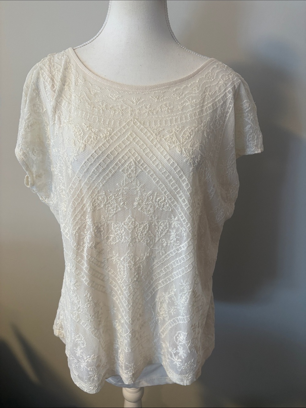 Ralph Lauren Cotton Blend Cream Lace Short Sleeve Tee With Attached Tank. Size L
